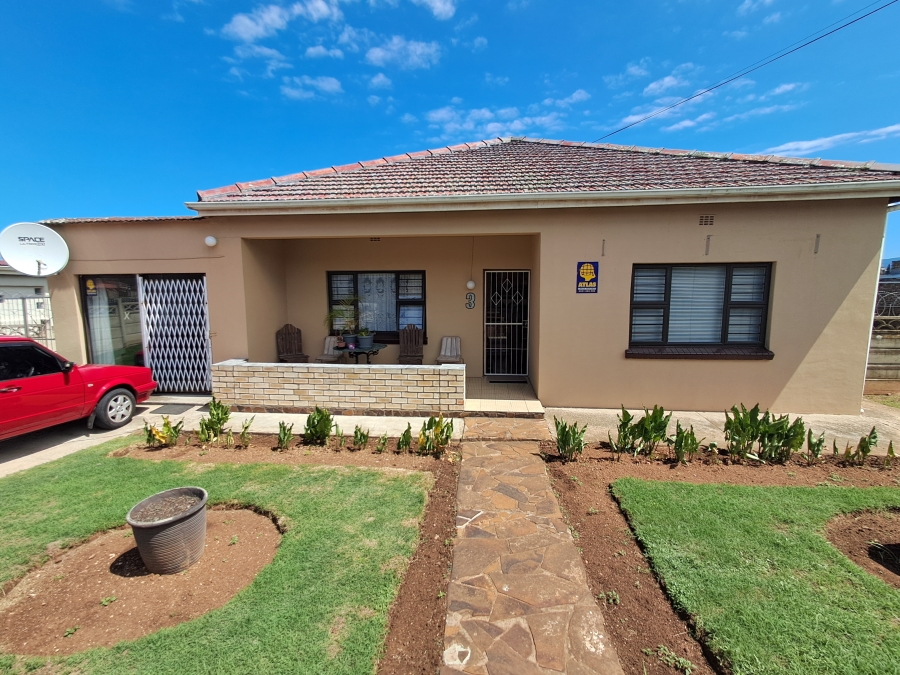 3 Bedroom Property for Sale in Van Riebeeck Hoogte Eastern Cape